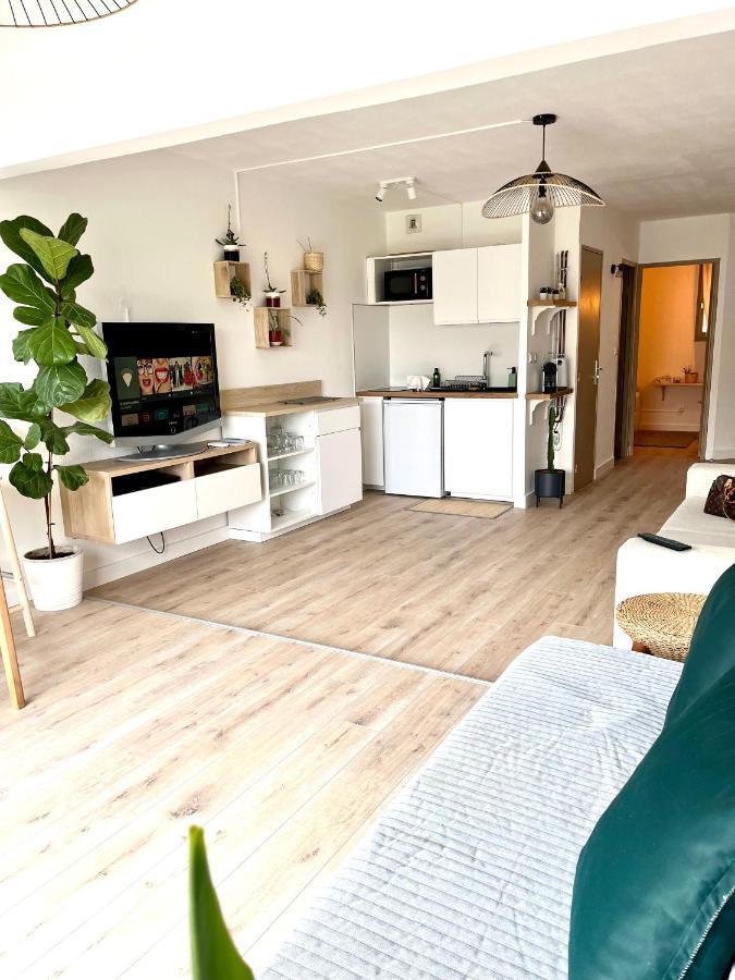 Le Sud Plage Et Piscine Gassin Exteriör bild